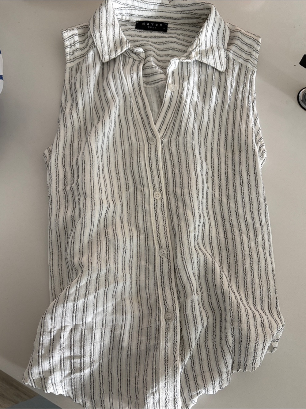 Maven West Sleeveless Button-Down Stripe Shirt - White & Black